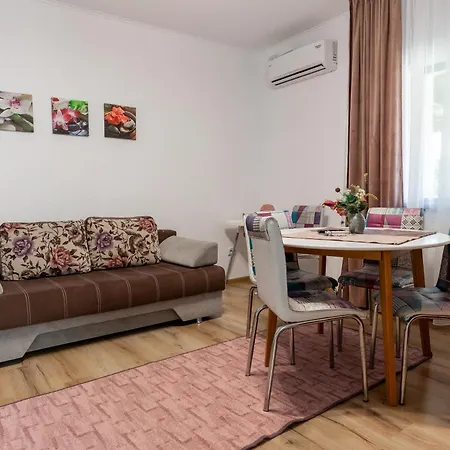 Salt Orchid Apartament *